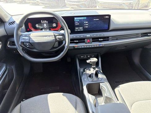 Used 2025 Kia K4 FWD image 8