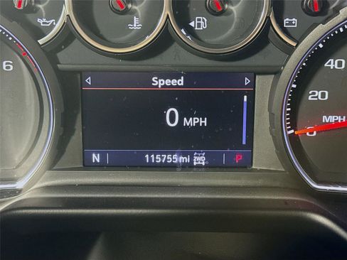 Used 2021 Chevrolet Tahoe Z71 w/ Luxury Package AWD/4WD image 4