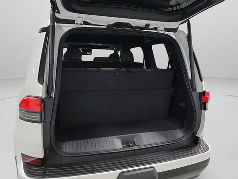 Used 2025 Lexus GX 550 w/ Accessory Package (2T) image 7