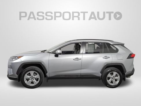 Used 2020 Toyota RAV4 XLE w/ Convenience Package AWD/4WD image 2