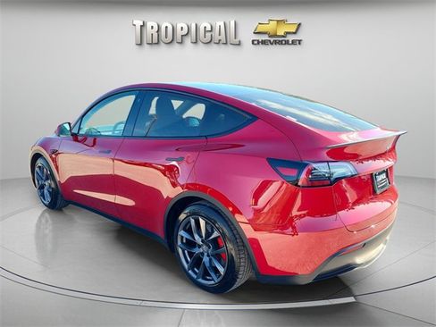 Used 2022 Tesla Model Y Performance image 3