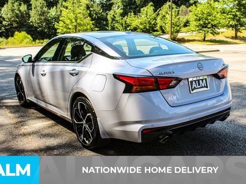 Used 2025 Nissan Altima 2.5 SR FWD image 5