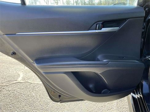 Used 2023 Toyota Camry SE image 15