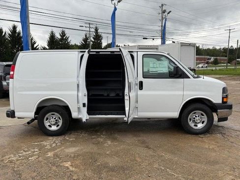New 2025 Chevrolet Express 2500 w/ Driver Convenience Package RWD image 26
