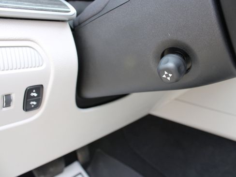 Used 2023 Jeep Wagoneer Series II w/ Convenience Group I image 25