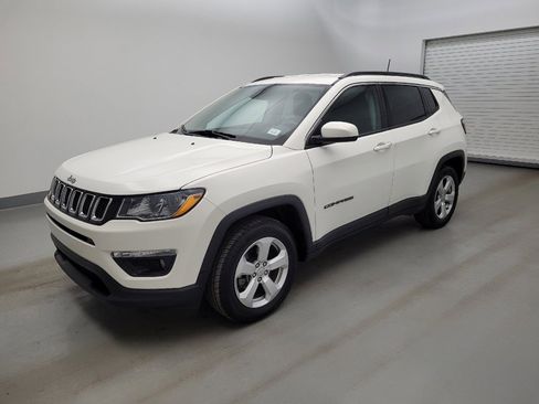 Used 2020 Jeep Compass Latitude FWD image 2