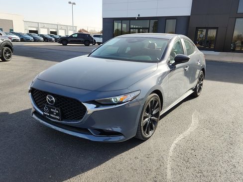 Used 2025 MAZDA MAZDA3 s image 3