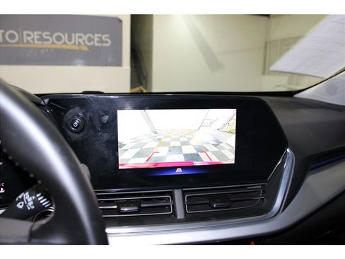 Used 2025 Chevrolet Trax LT w/ LT Convenience Package image 37