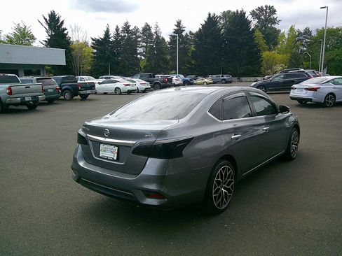 Used 2019 Nissan Sentra SV FWD image 5