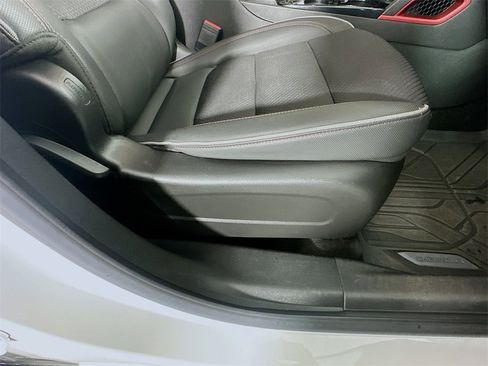 Used 2023 Chevrolet TrailBlazer RS w/ Convenience Package image 23