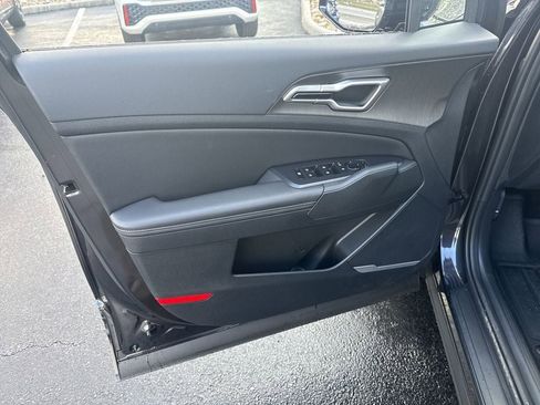 New 2026 Kia Sportage X-Line w/ X-Line Premium Package image 24