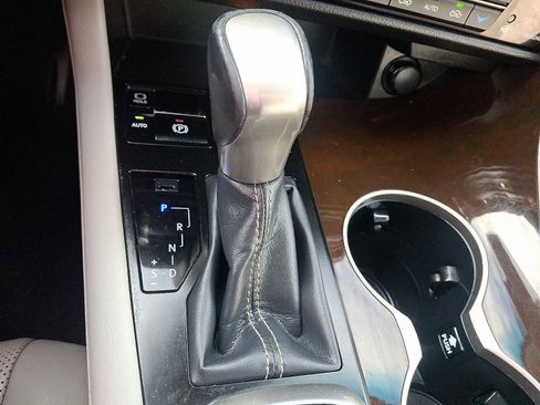 Used 2019 Lexus RX 450h image 12