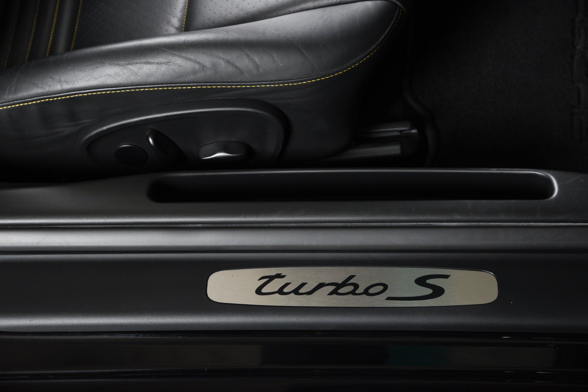 Used 2005 Porsche 911 Turbo S AWD/4WD image 25