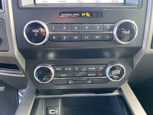 Used 2019 Ford Expedition Max XLT image 27