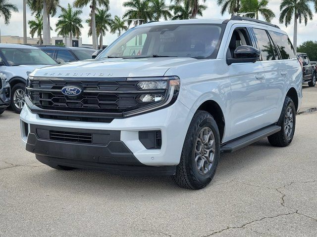 Certified 2025 Ford Expedition Active RWD image 3