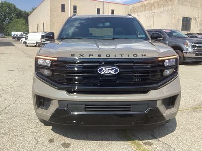 New 2027 Ford Expedition Max Platinum w/ Stealth Performance Package