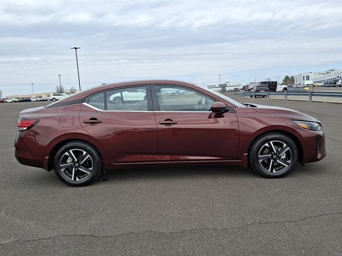 Used 2025 Nissan Sentra SV w/ All-Weather Package image 7