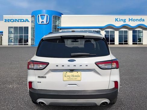 Used 2021 Ford Escape SE w/ SE Sport Appearance Package FWD image 9