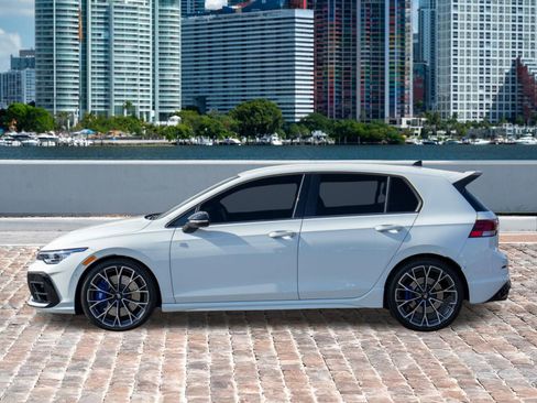 Used 2025 Volkswagen Golf w/ Euro Style Package image 10