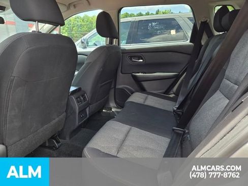 Used 2025 Nissan Rogue SV FWD image 18
