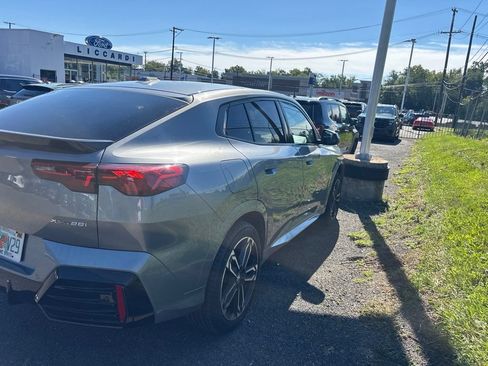 Used 2025 BMW X2 xDrive28i AWD/4WD image 6