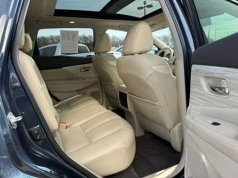 Used 2018 Nissan Murano Platinum image 10