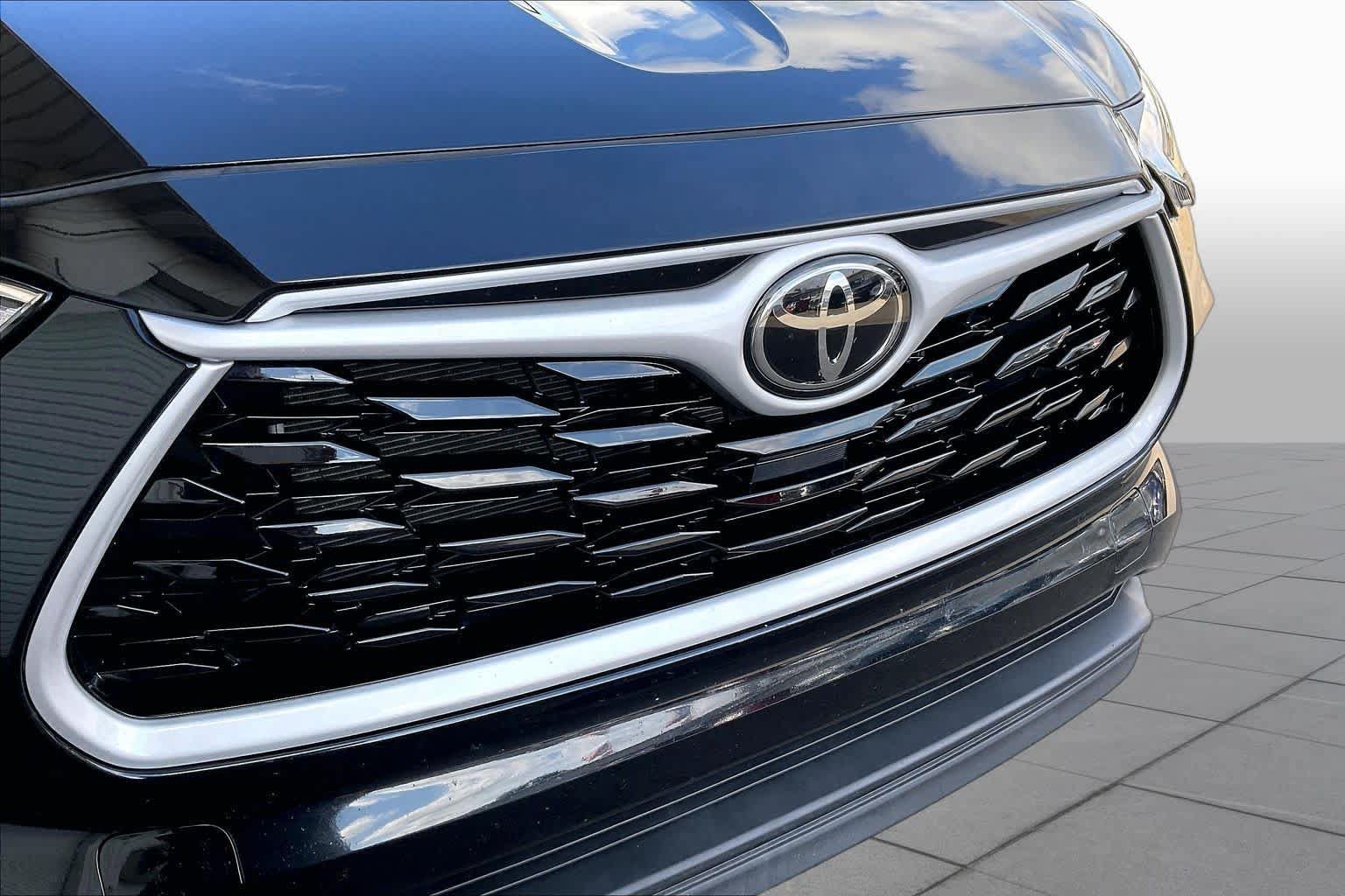 Used 2026 Toyota Highlander XLE AWD/4WD image 30