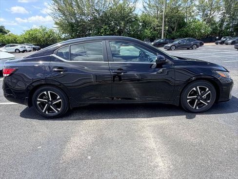 Used 2024 Nissan Sentra SV FWD image 8