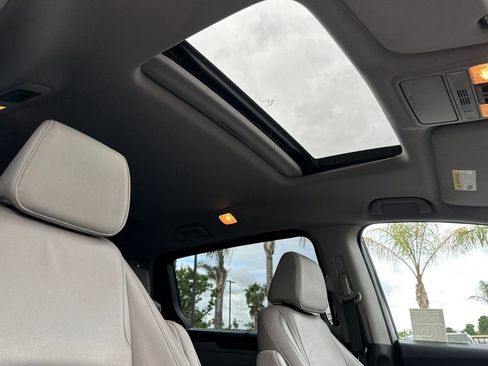 Used 2019 Honda Odyssey EX-L image 19