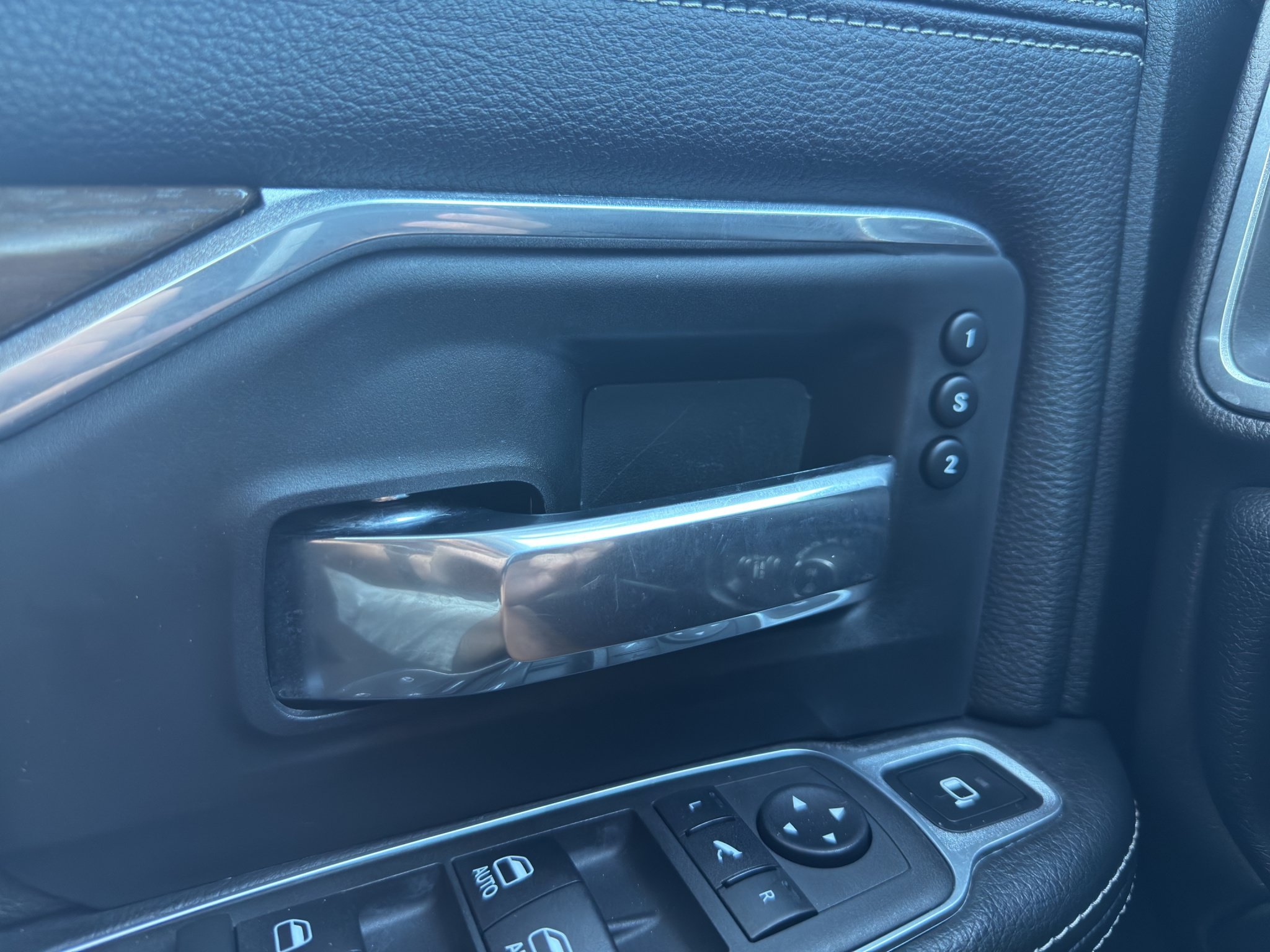 Used 2022 RAM 3500 Laramie AWD/4WD image 23
