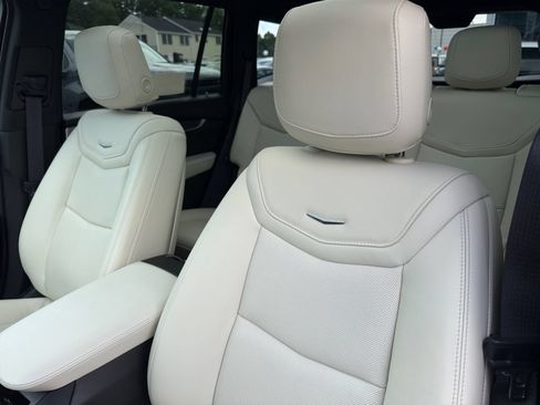 Used 2024 Cadillac XT6 Sport AWD/4WD image 17