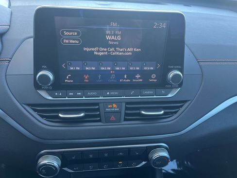 Used 2022 Nissan Altima 2.5 SR w/ Midnight Edition Package image 17