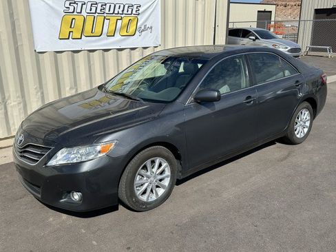 Used 2010 Toyota Camry SE FWD image 1