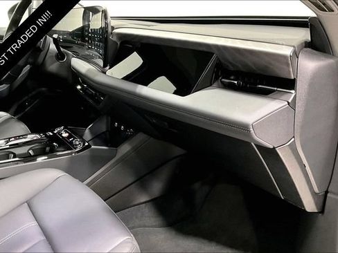 Certified 2025 Audi A6 e-tron Premium w/ Ultra Package AWD/4WD image 9
