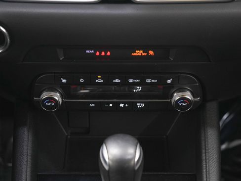 Used 2019 MAZDA CX-5 Touring image 16