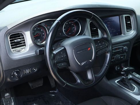 Used 2023 Dodge Charger SXT RWD image 2