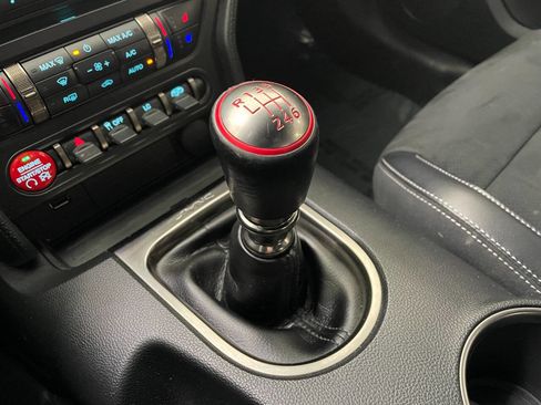 Used 2016 Ford Mustang Shelby GT350 w/ Technology Package image 34