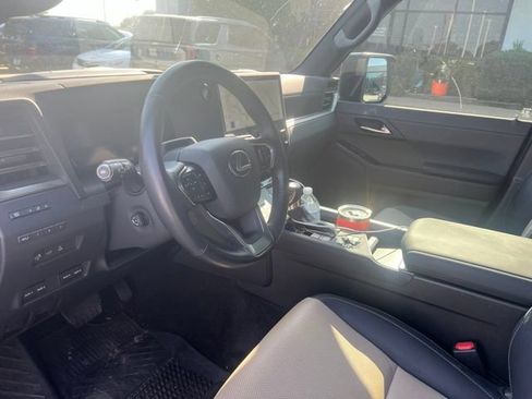 Used 2025 Lexus GX 550 AWD/4WD image 10
