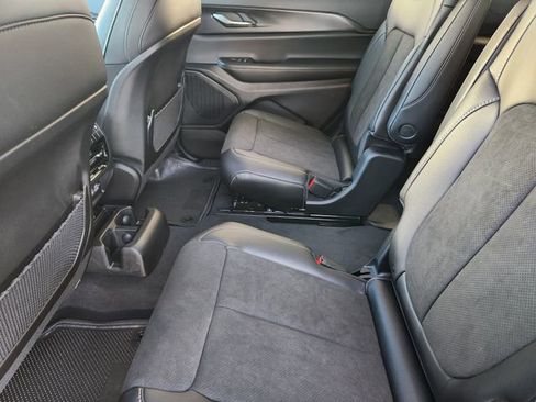 New 2025 Jeep Grand Cherokee L Altitude RWD image 19