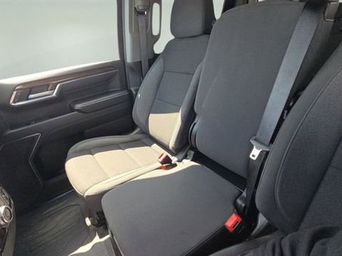 Used 2024 GMC Sierra 1500 Elevation image 40