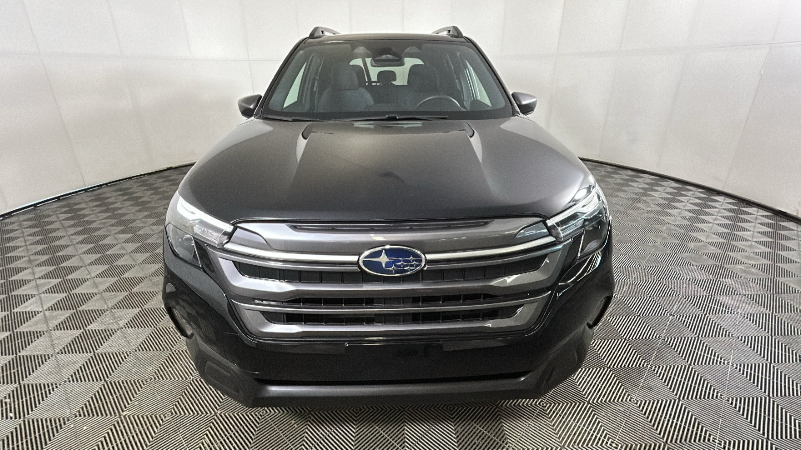 Used 2025 Subaru Forester Premium AWD/4WD image 8