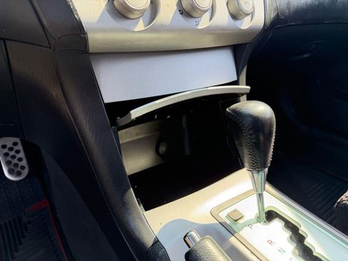 Used 2005 Toyota Solara SE image 25