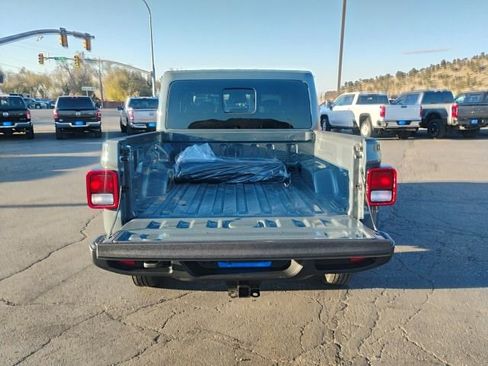 New 2026 Jeep Gladiator Sport AWD/4WD image 16