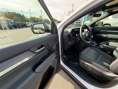 New 2026 GMC Terrain AT4 w/ Convenience Package III image 11