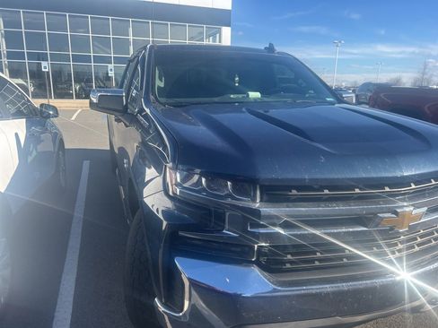 Used 2020 Chevrolet Silverado 1500 LT w/ Texas Edition image 3