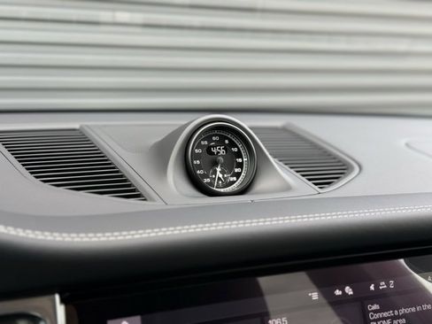 New 2025 Porsche Macan S image 18