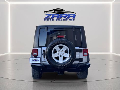 Used 2013 Jeep Wrangler Unlimited Sport AWD/4WD image 5