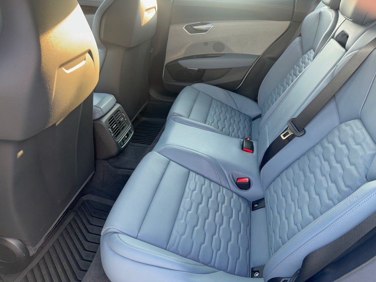 Used 2023 Audi e-tron GT Premium Plus w/ Performance Package AWD/4WD image 25