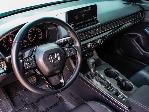 Used 2025 Honda Civic Sport image 15