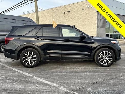 Certified 2022 Ford Explorer ST-Line image 2